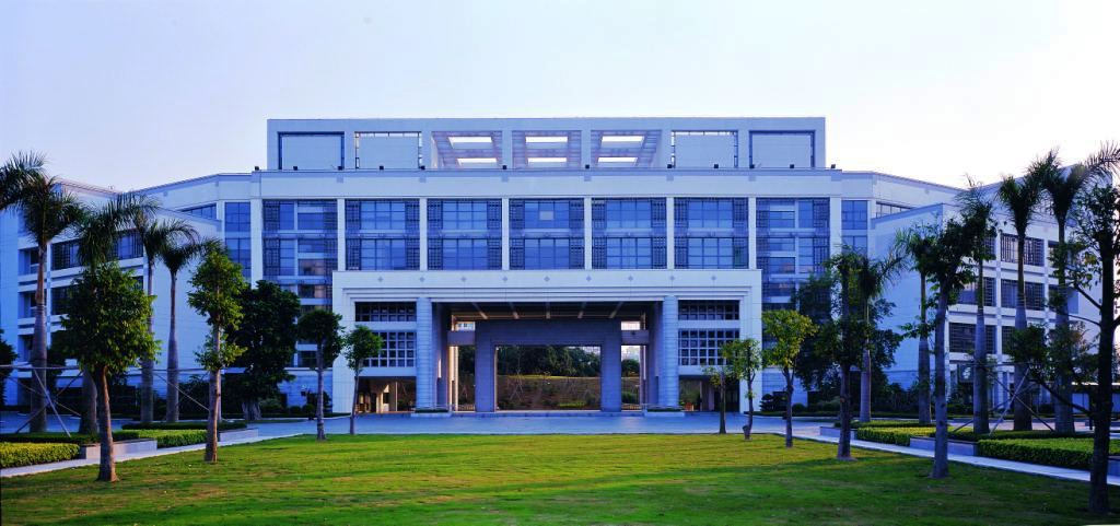 本人想在哈尔滨江北大学城找一个工作,希望工